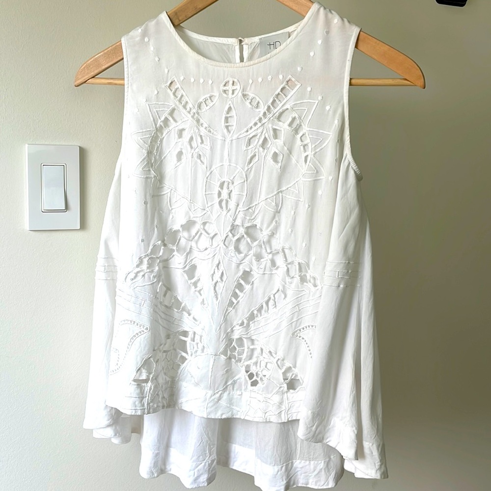 Beautiful blouse from Anthropologie with laser cut detail XXS
